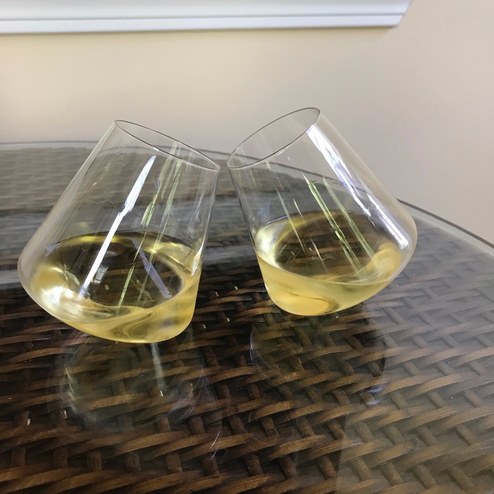 Trendy Stemless Wine Glasses